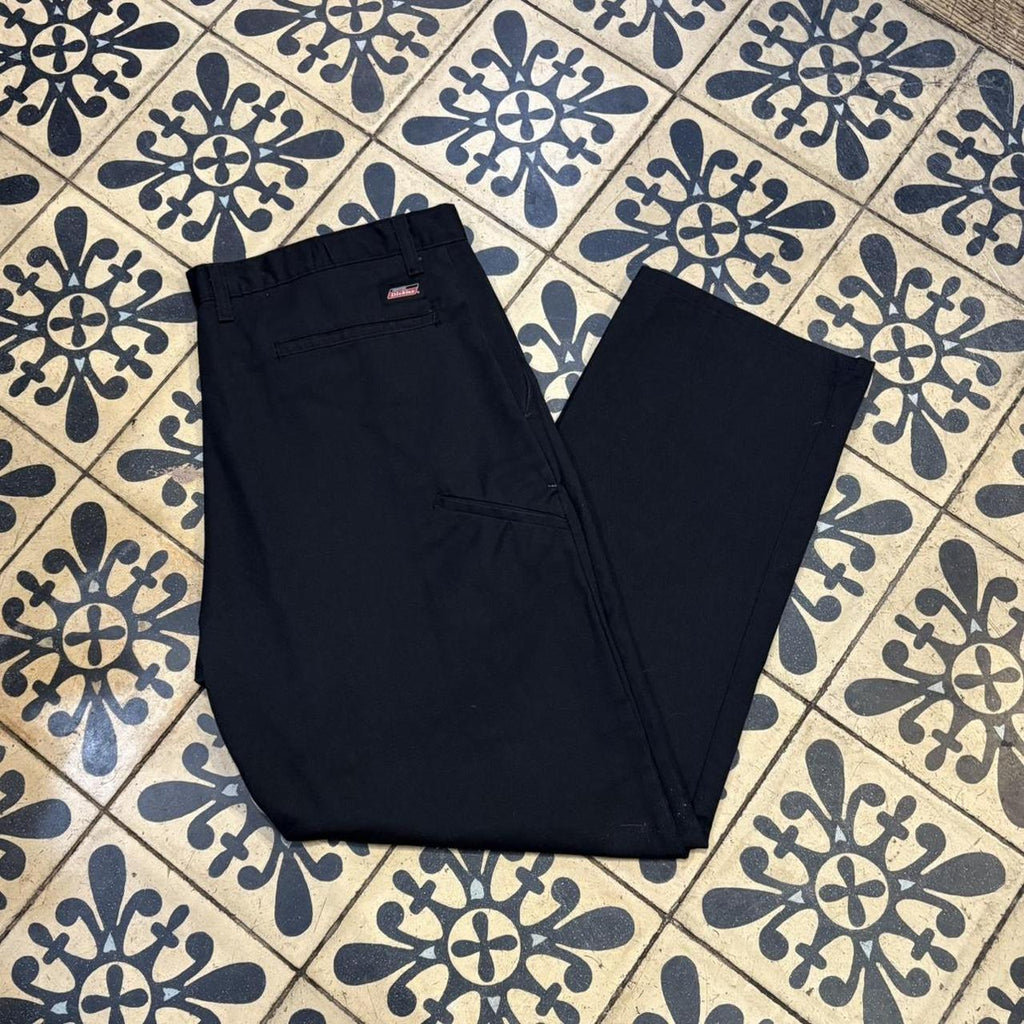 BR1011DW-P - Vintage retro essential Black Dickies Straight Leg Trousers pants casual workwear with elasticated waistband #skater #utility #workwear #straightleg #dickies