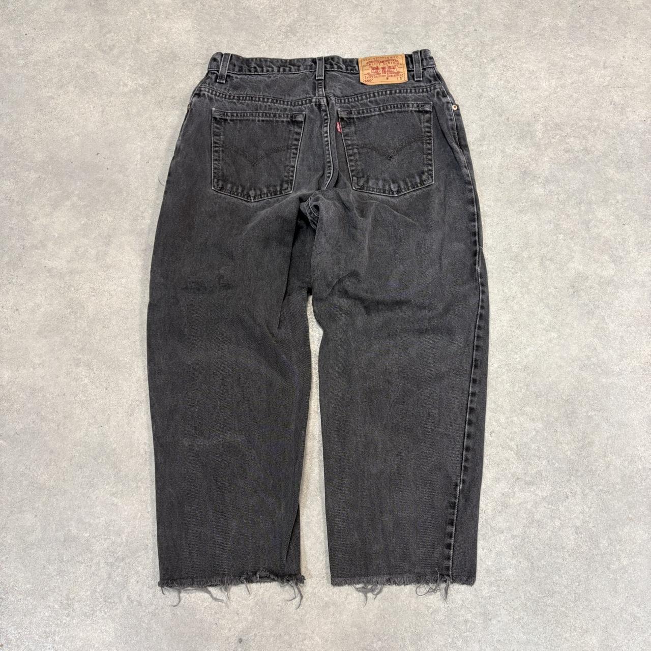 BR2701FG-U - Vintage retro essential Levi’s 550 Relaxed Cropped Raw Hem Black Wash Denim Jeans Trousers pants #denim #cropped #levis #levis550 #relaxed