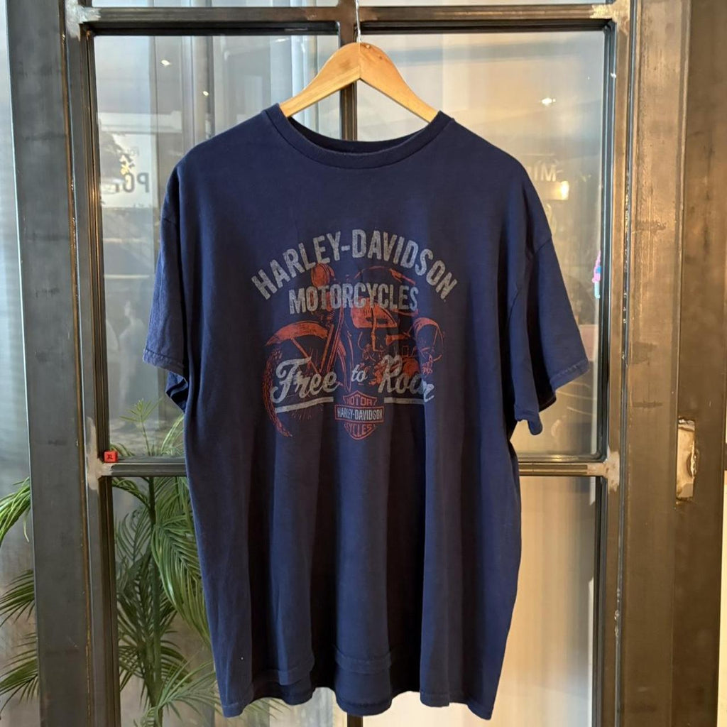 TEE645F1 - Vintage Retro Essential Harley Davidson Iron Steed Vacaville, California Navy Graphic Print Top Tee T-shirt #graphic #motorcycles #biker #harley #harleydavidson