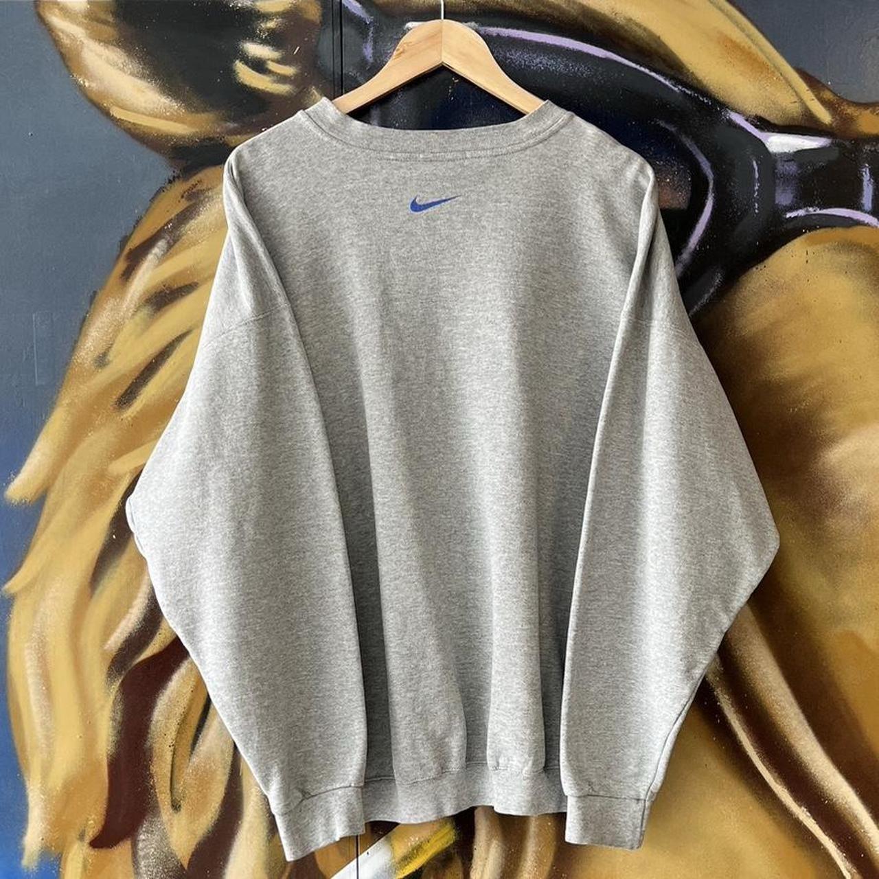 Nike Volleyball Centre Graphic Sweatshirt
