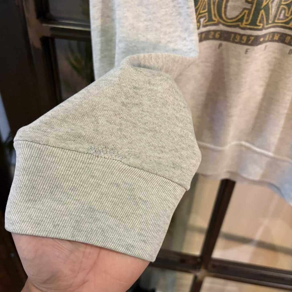 SWT668F - Vintage Retro Essential Grey Fruit of the Loom Super Bowl XXXI Champs Green Bay Packers 1997 , New Orleans Louisiana Crewneck Jumper Sweatshirt with print logo #90s #sportswear #greenbaypackers #nfl #superbowl
