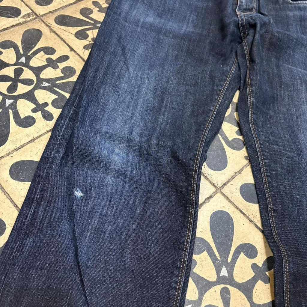TRW425BR - Vintage retro essential Hugo Boss Blue Wash Slim Fit Denim Jeans Trousers pants #denim #hugoboss #designner #denimjeans #y2k