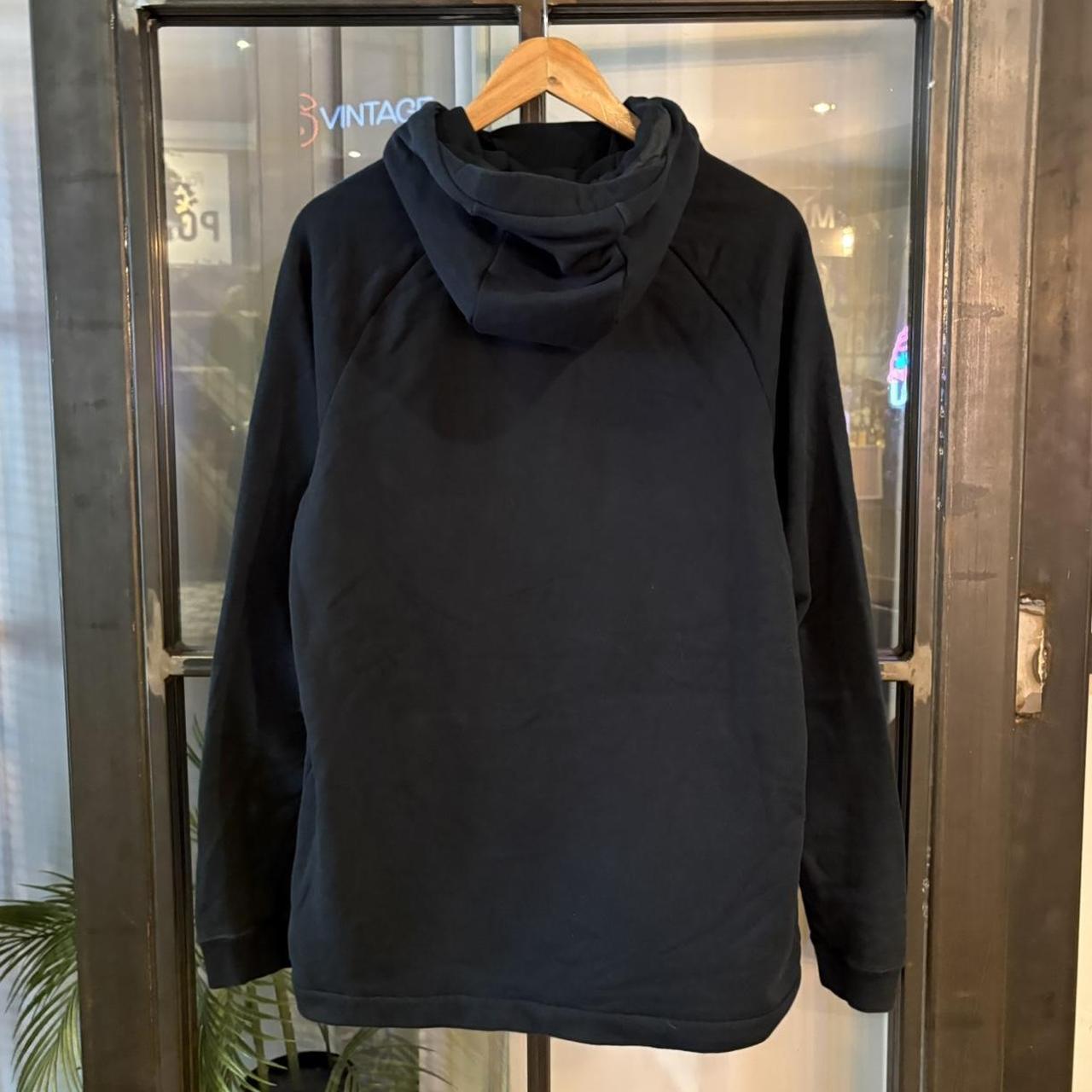 SWT682F - Vintage Retro Essential Black Nike Sweatshirt Hoodie with embroidered logo #90s #sportswear #essential #nike #y2k