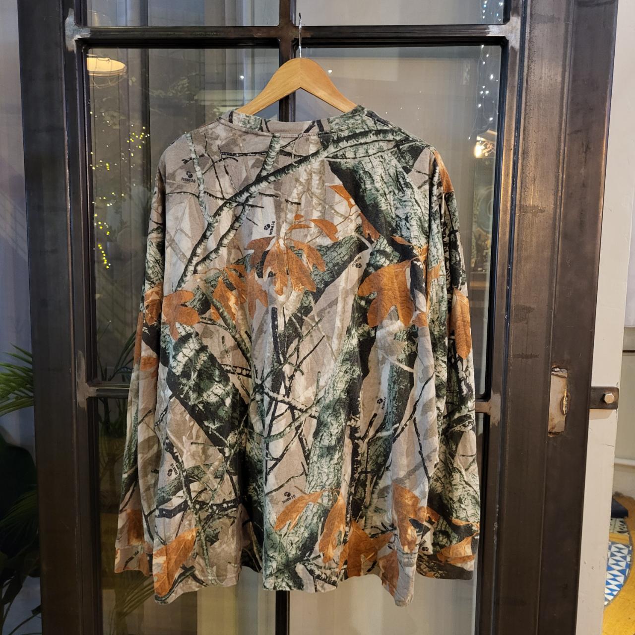 RTT175 - Vintage Retro essential RealTree Camouflage Khaki Green Brown Field Hunting graphic print Longsleeve Top T-Shirt Tee #realtree #camo #y2k #utility #hunting