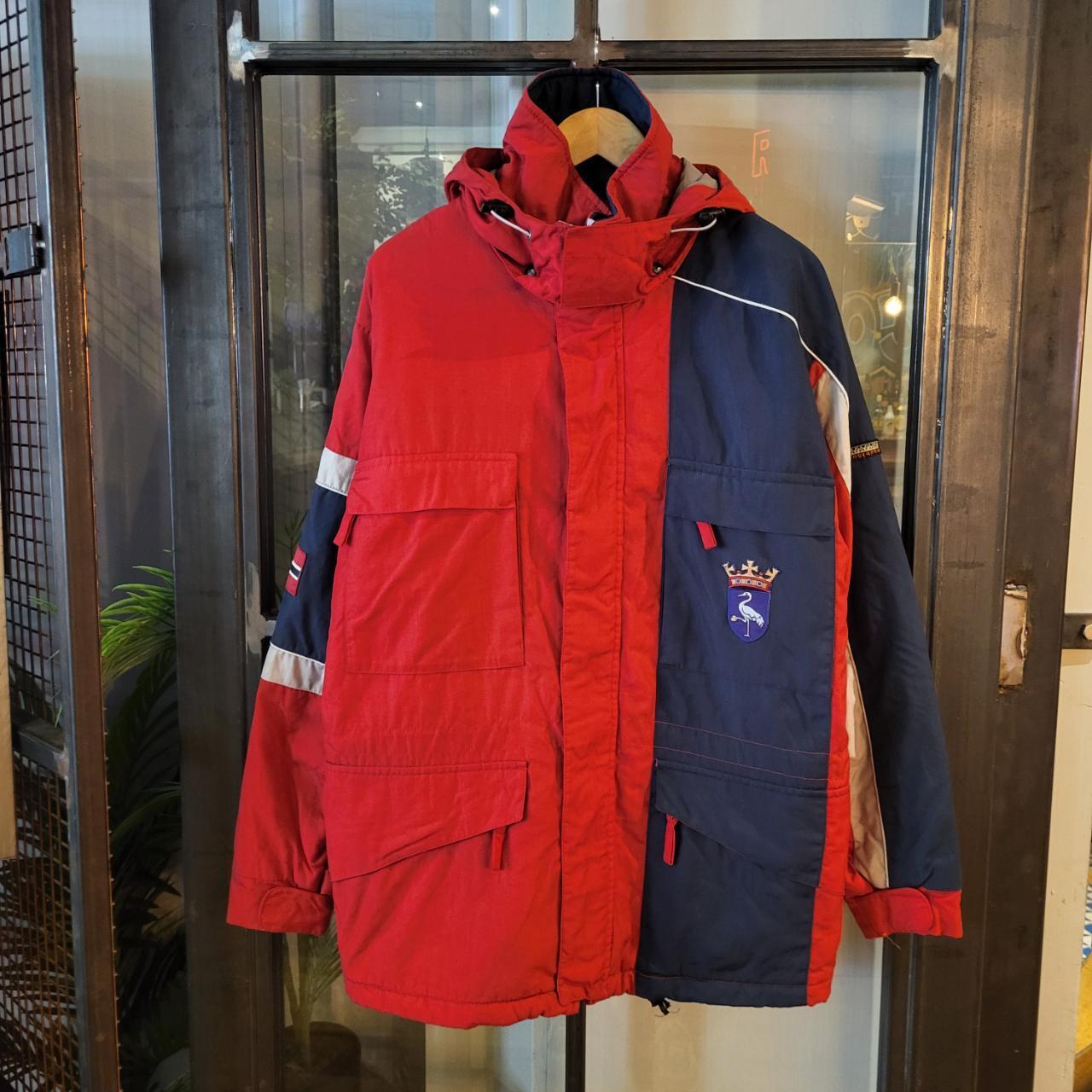 WCJ003F - American Vintage Retro Essential Two Block Red Navy Napapijri Geographic Voyage Cordura Teflon Coat Full Zip Up Hooded Jacket #expedition #outdoors #napapijri #90s #gorpcore