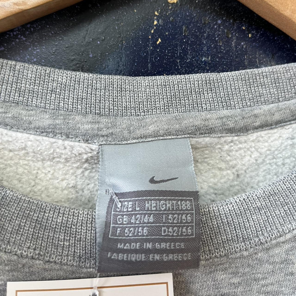 Nike Essential Embroidered Logo Sweatshirt