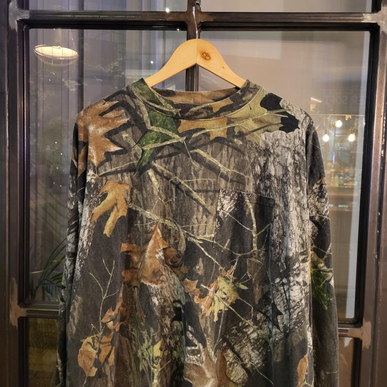 RTT106 - Vintage Retro essential RealTree Camouflage Khaki Green Brown Field Hunting graphic print Top T-Shirt Tee #y2k #utility #realtree #camo #hunting