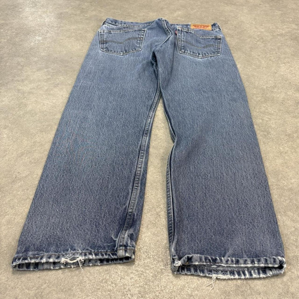 BR1912AGW-U - Vintage retro essential Levi's 505 Straight Leg Blue Wash Denim Jeans Trousers pants #denim #straightleg #levis #levis505