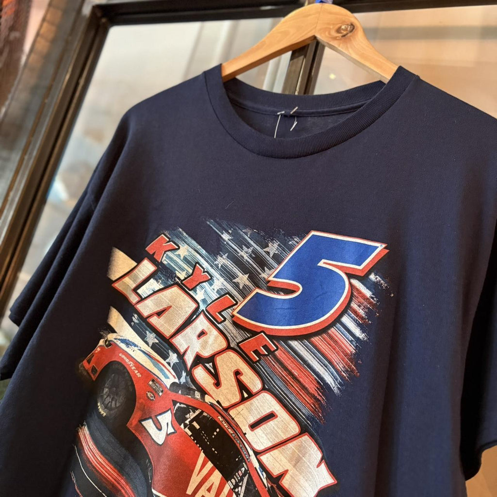 B0425A07F - Vintage Retro Essential Navy Kyle Larson Goodyear Hendrick Motorsports Graphic Print Top Tee T-shirt #y2k #nascar #racing #racer #graphic