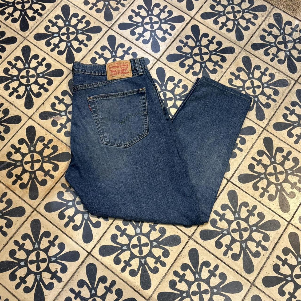 TRW536F - Vintage retro essential Altered Levi’s 505 Tapered Blue Wash Denim Jeans Trousers pants #denim #levis #tapered #levis505 #jeans