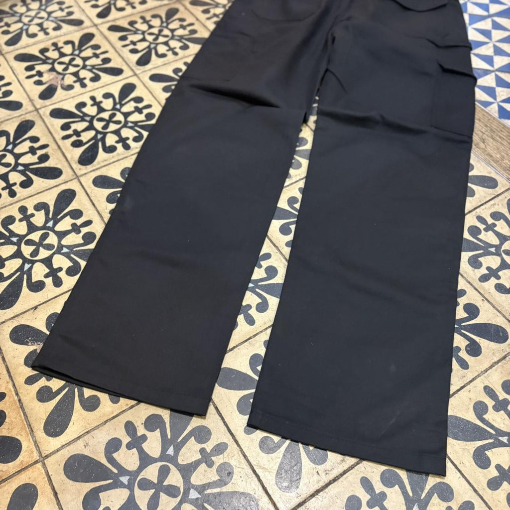 BR2306JI-P - Vintage retro essential  Black Dickies Double Knee Cargo Trousers pants casual workwear #skater #utility #workwear #carpenter #dickies