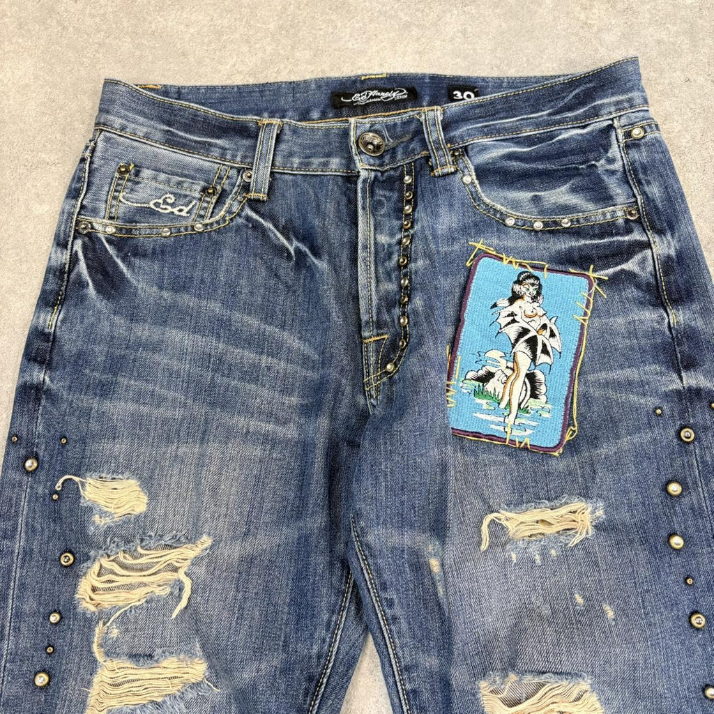 CP2504A-U - Vintage retro essential  Ed Hardy Distressed Studded Blue Wash Denim Jeans Trousers pants with embroidered jaguar and lady pocket patches #studded #embroidered #edhardy #jeans #y2k
