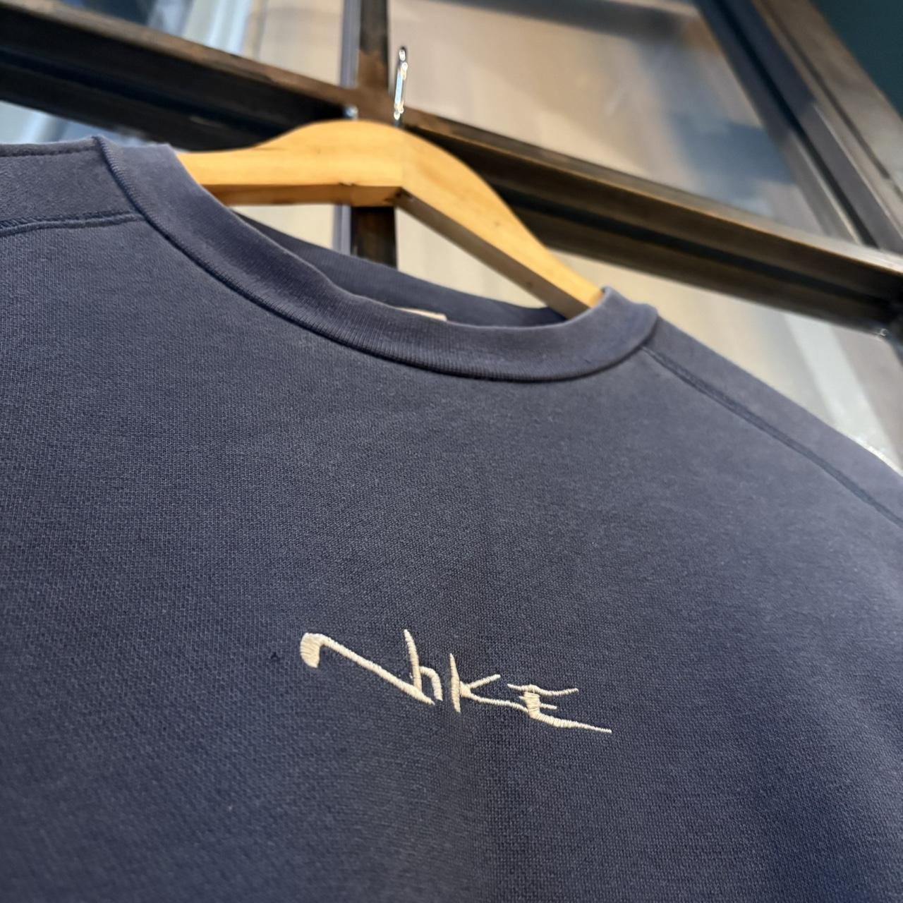 Vintage Nike Sweatshirt Mens Medium Navy Graffiti Spell Out Logo Skate Surf Jumper 90s Y2K 00s