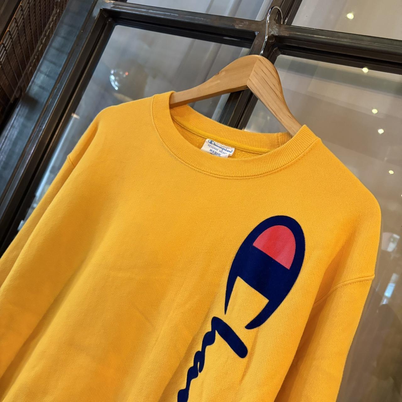 SWT612BR - Vintage Retro Essential Yellow Champion Crewneck Jumper Sweatshirt with vertical felt sciprt logo #90s #sportswear #essential #y2k #champion