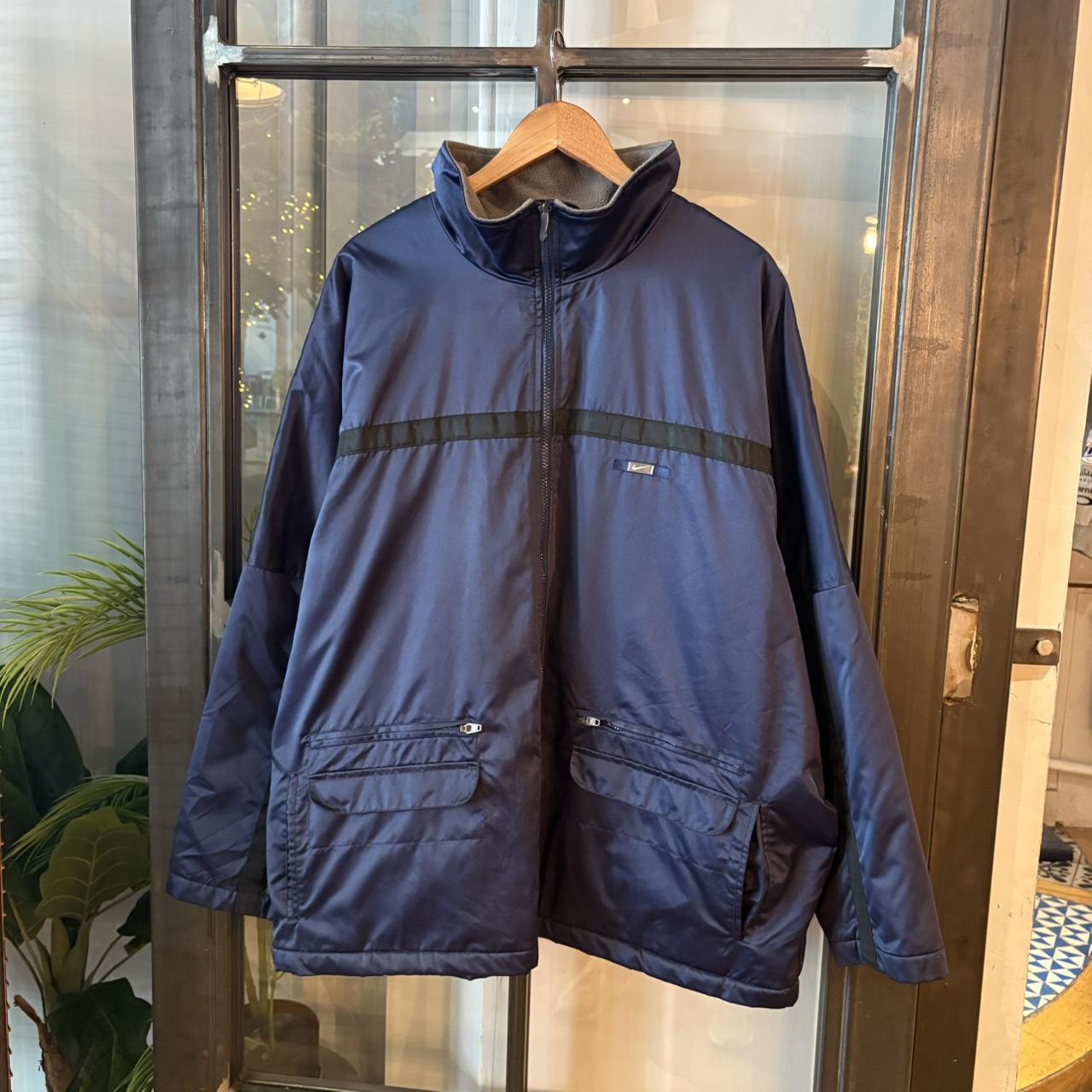 0325F84BR -  Vintage Retro Essential Navy Nike Full Zip Up Lined sports jacket #sportswear #90s #y2k #nike #outdoors
