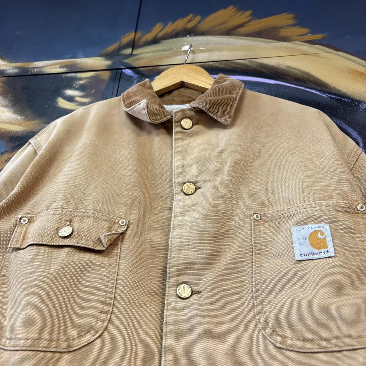 BR0801AX-U - Vintage Retro Essential Beige / Tan Carhartt Button Up Corduroy Collared Workwear Canvas lined Chore Jacket #workwear #utility #carhartt #chorejacket