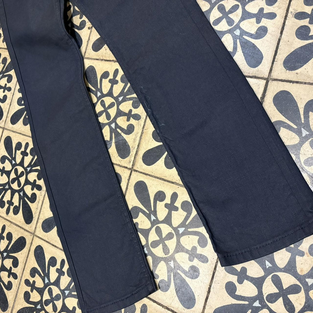 TRW428BR - Vintage retro essential Levi’s 511 Dark Blue Wash Denim Jeans Trousers pants #denim #straightleg  #levis #levis511