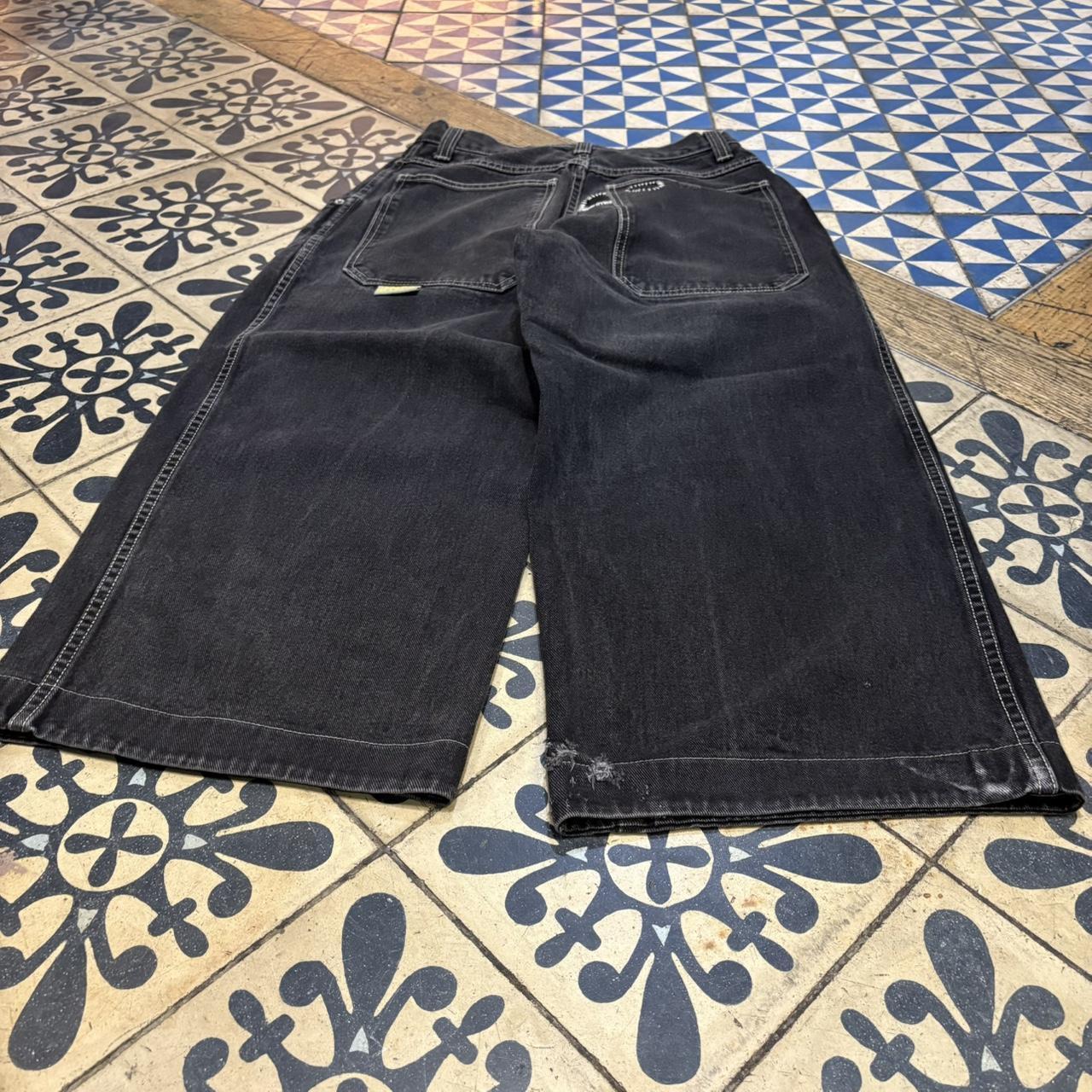 BR1710A - American Vintage Retro Essential  JNCO Black Wash Denim Shorts Jorts with detailed embroidered patch Logos hip hop baggy wide leg 90s 00s y2k grunge streetwear style workwear #hiphop #90s #jorts #skater #jnco