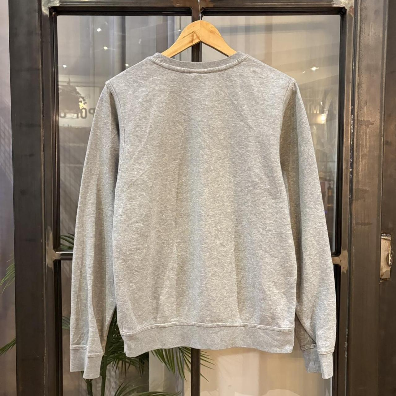 MA2207DB-P - Vintage Retro Essential Grey Nike Crewneck Jumper Sweatshirt with embroidered swoosh logo #90s #sportswear #essential #y2k #nike
