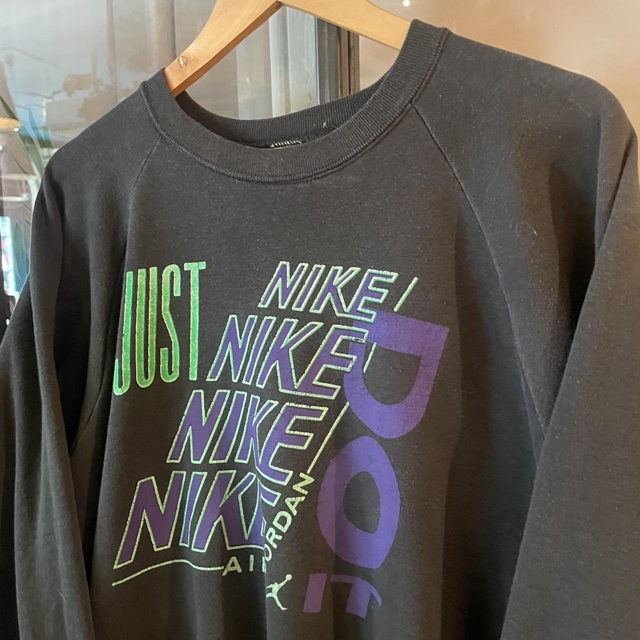 SWT044 - Vintage black 90s just do it black sweatshirt