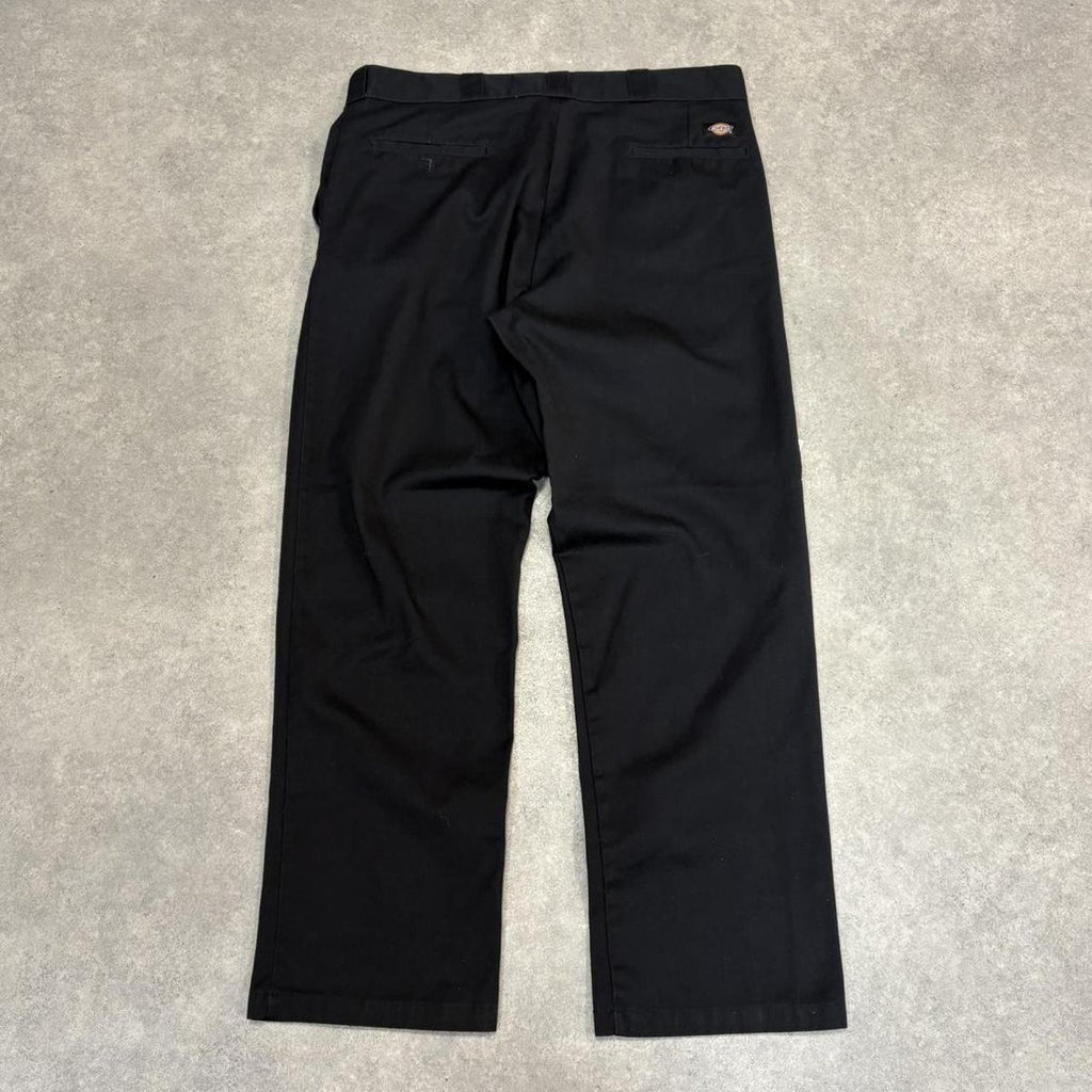 BR1011BD-U - Vintage retro essential Black Dickies Straight Leg Trousers pants casual workwear #skater #utility #workwear #straightleg #dickies