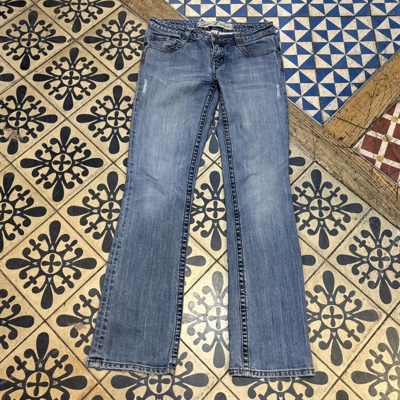 MES2705Y-F - Vintage retro essential  Seven7 Blue Wash Denim Boot Cut Jeans Y2K Trousers pants with embroidered patterns on back pockets #denim #seven7 #bootcut