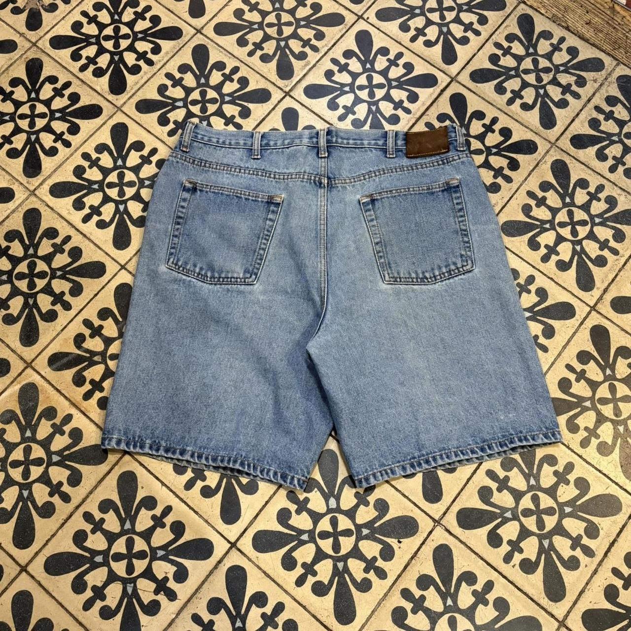MA0503AH-P - American Vintage Retro Essential Calvin Klein Blue Wash Denim Shorts Jorts with detailed patch Logo hip hop baggy wide leg 90s 00s y2k grunge streetwear style workwear #hiphop #90s #jorts #skater #calvinklein