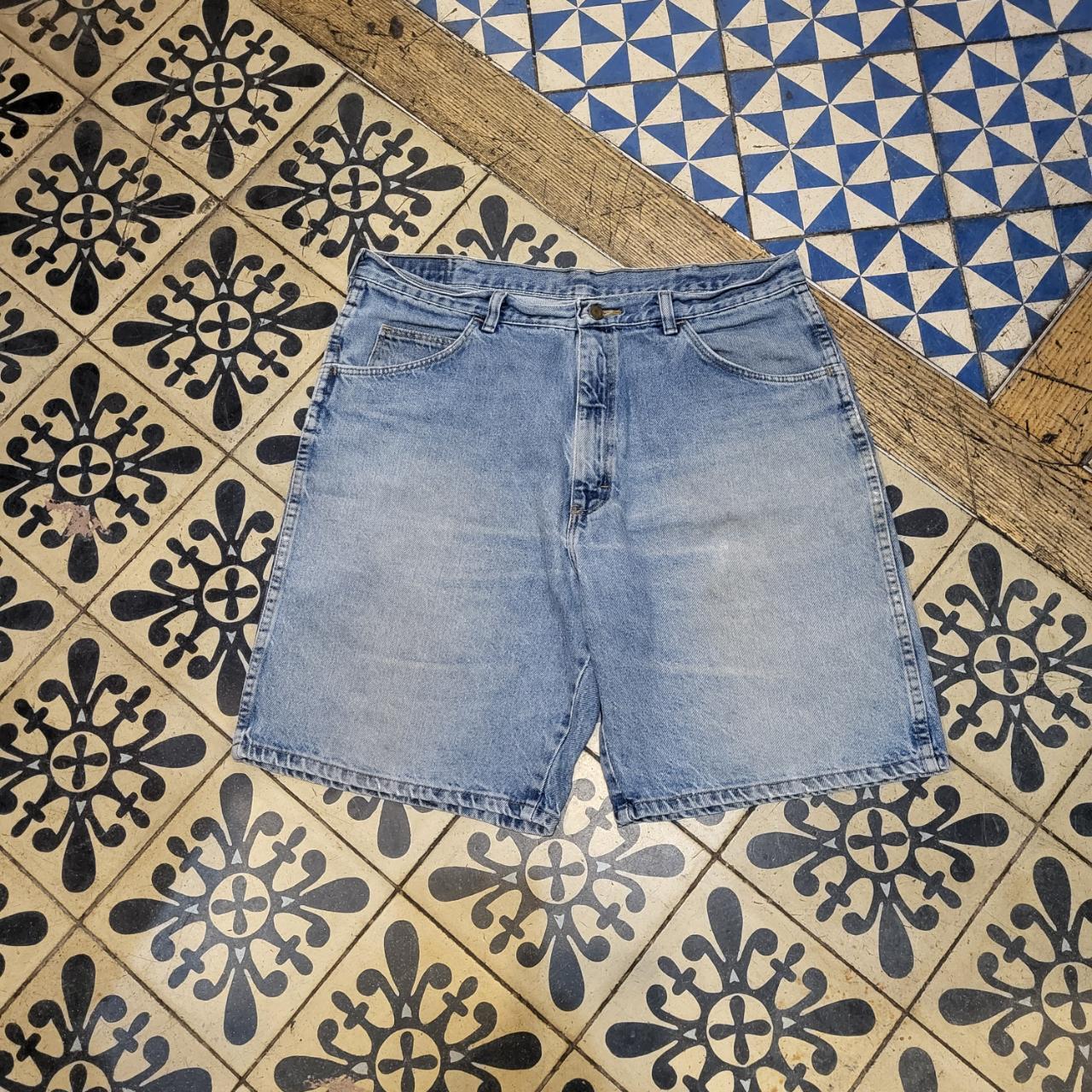 JRT300 - Vintage Retro Wrangler Blue wash Denim Shorts Jorts with detailed embroidered Logo carpenter workwear #skater #y2k #jorts #wrangler #hiphpp