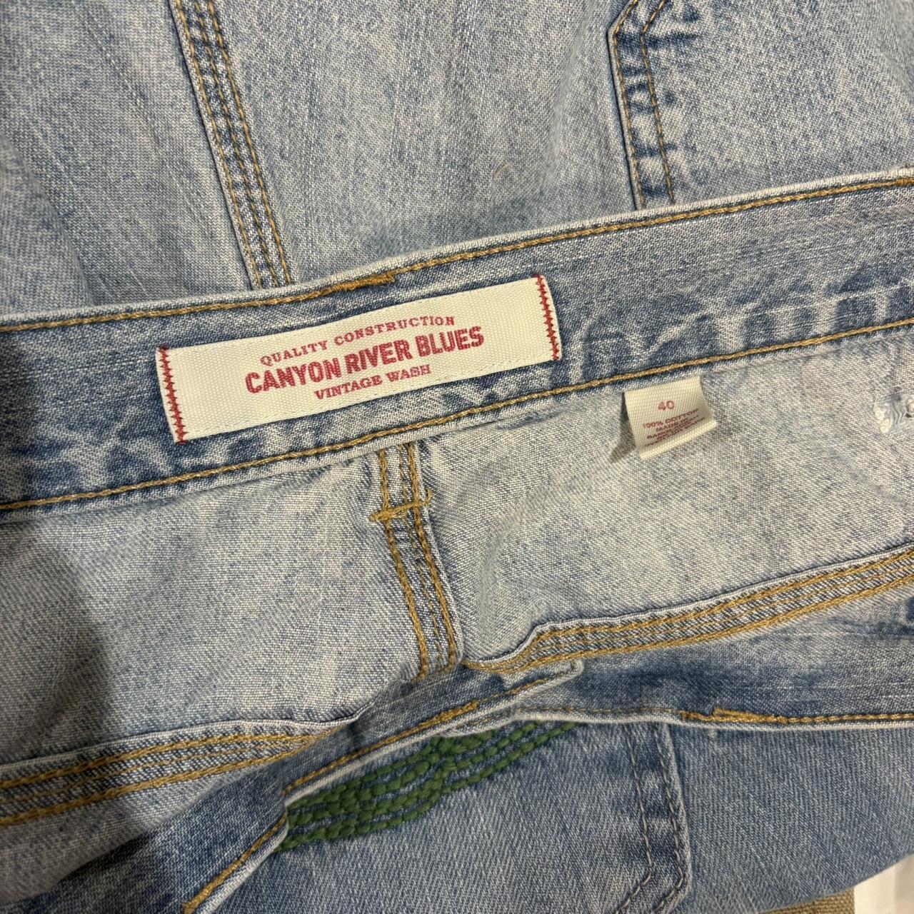 JRT116 - Vintage Retro Essential Light Blue Wash Denim Shorts Jorts with detailed patch Logo carpenter workwear #hiphop #90s #jorts #skater