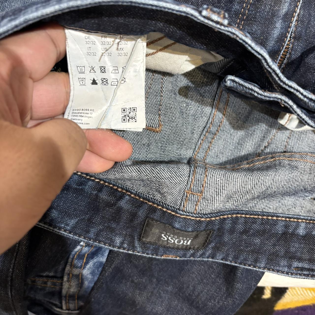TRW425BR - Vintage retro essential Hugo Boss Blue Wash Slim Fit Denim Jeans Trousers pants #denim #hugoboss #designner #denimjeans #y2k