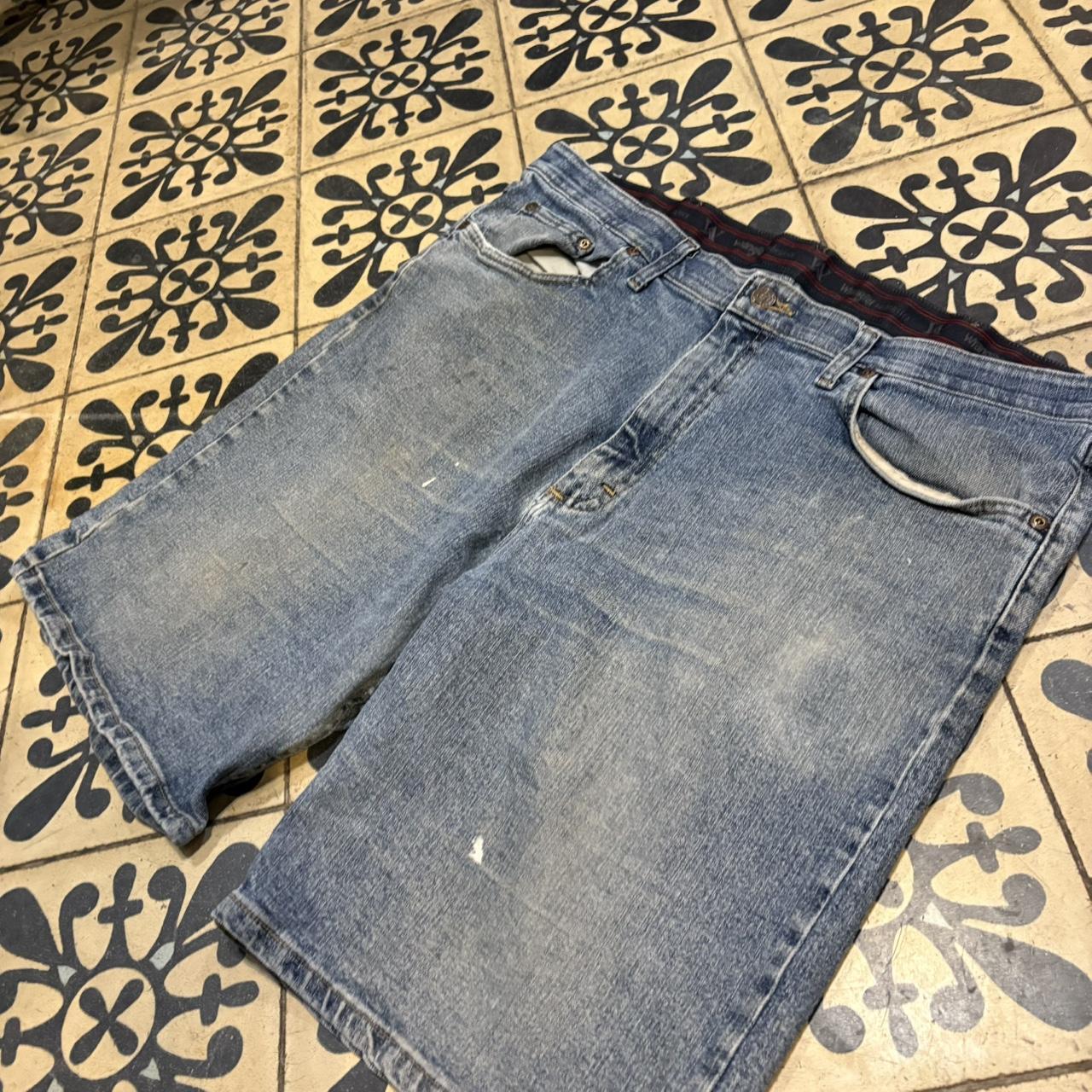 JRT141 - Vintage Retro Essential Wrangler Dark Blue Wash Denim Shorts Jorts with detailed patch Logo carpenter workwear #hiphop #90s #jorts #skater #wrangler