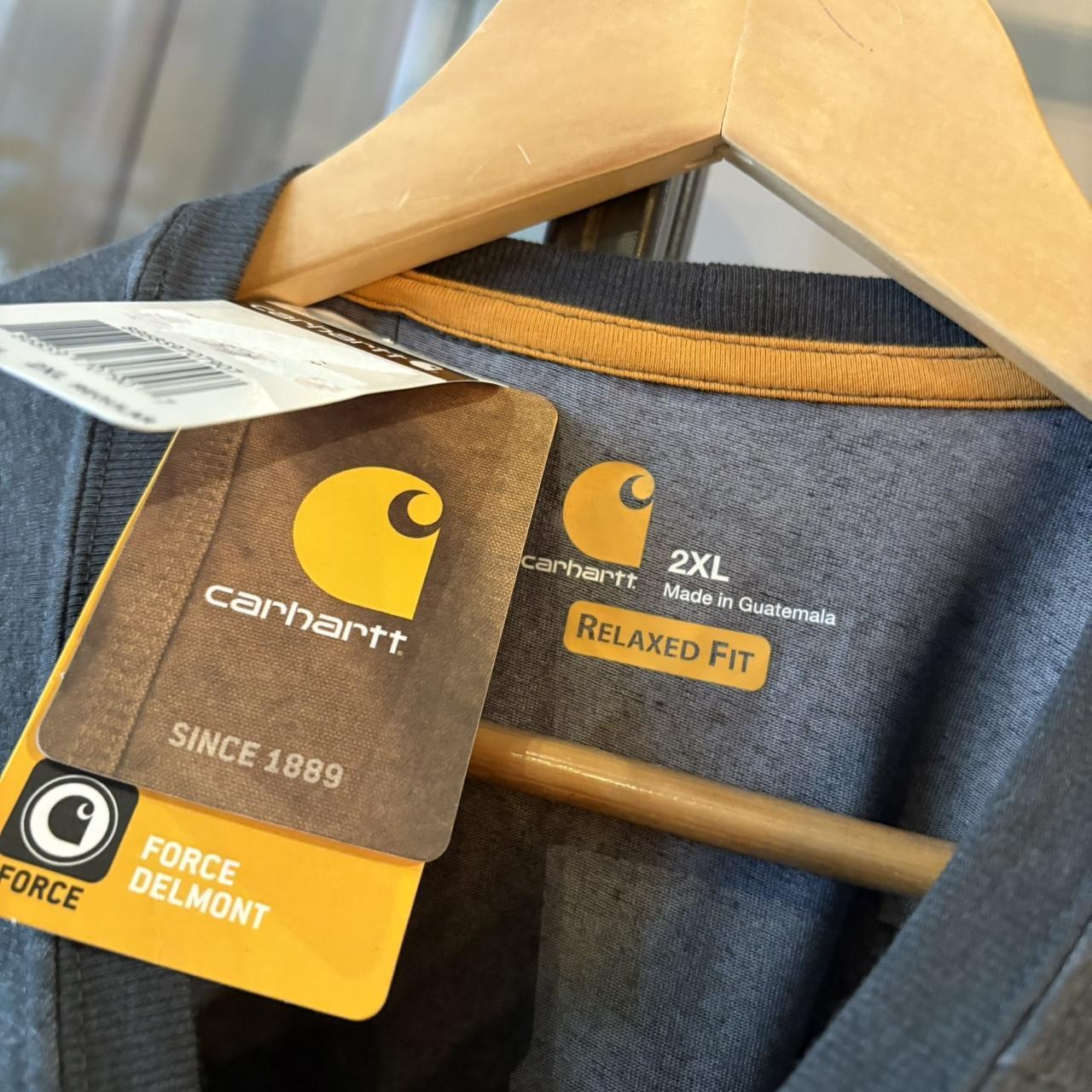 TEE501F - Brand New with Tags Essential Dark Grey Carhartt Pocket Top Tee T-shirt with embroidered patch logo #skater #workwear  #carhartt #y2k #pockettee