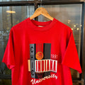 0425A16F - Vintage Retro Essential Red Chicago Illinois University Basketball  Graphic Print Top Tee T-shirt #90s #graphic #top #chicago #basketball