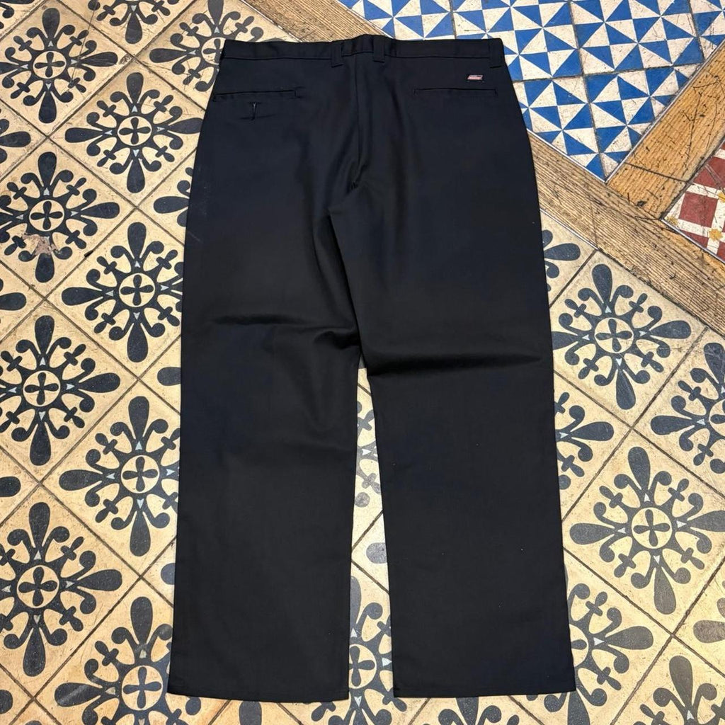 BR1011CS-F - Vintage retro essential Black Dickies Straight Leg Trousers pants casual workwear #skater #utility #workwear #straightleg #dickies