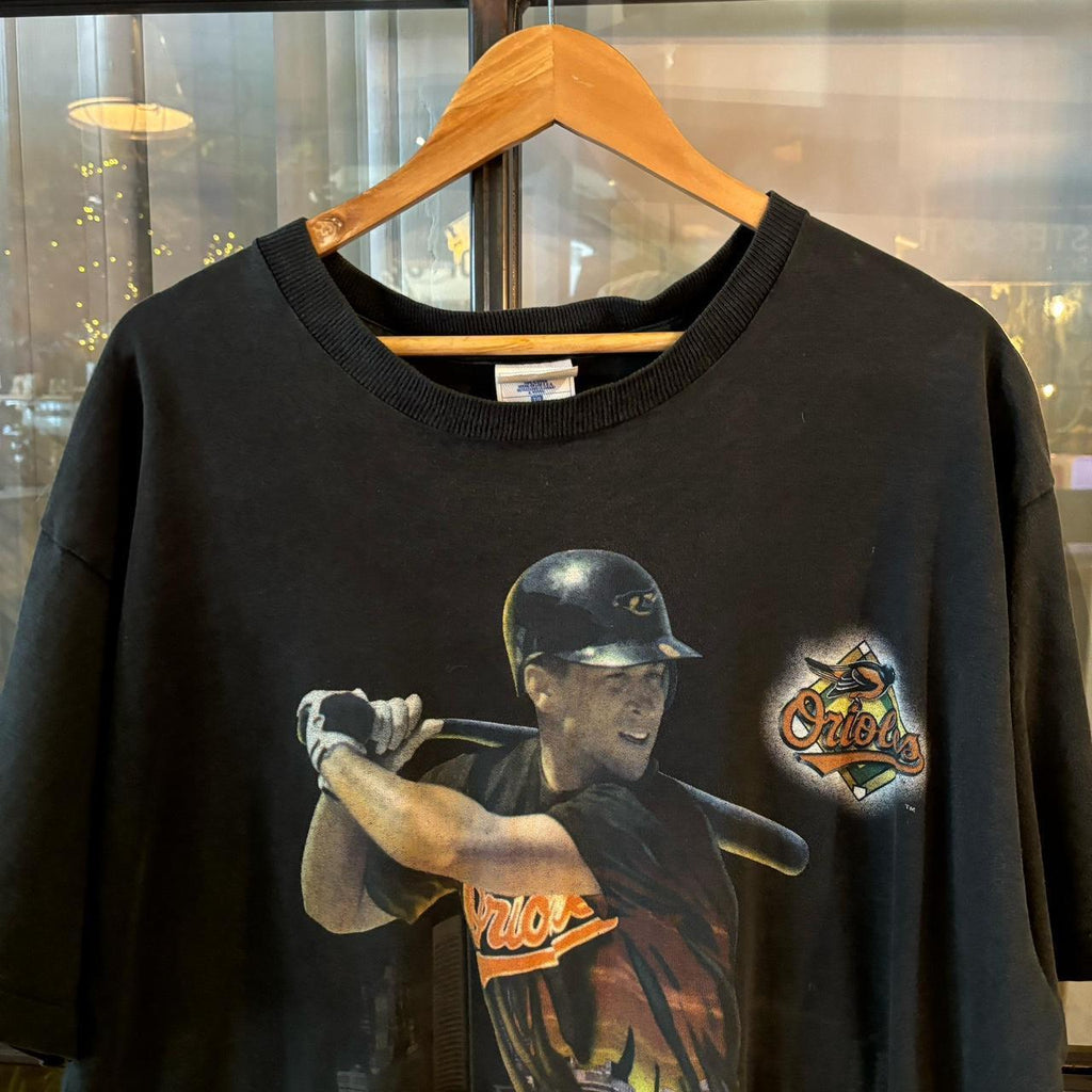 TEE69P1 - Vintage Retro Essential Black MLB Cal Ripken Baltimore Orioles Single Stitch Graphic Print Top Tee T-shirt #90s #graphic #top #essential #basic