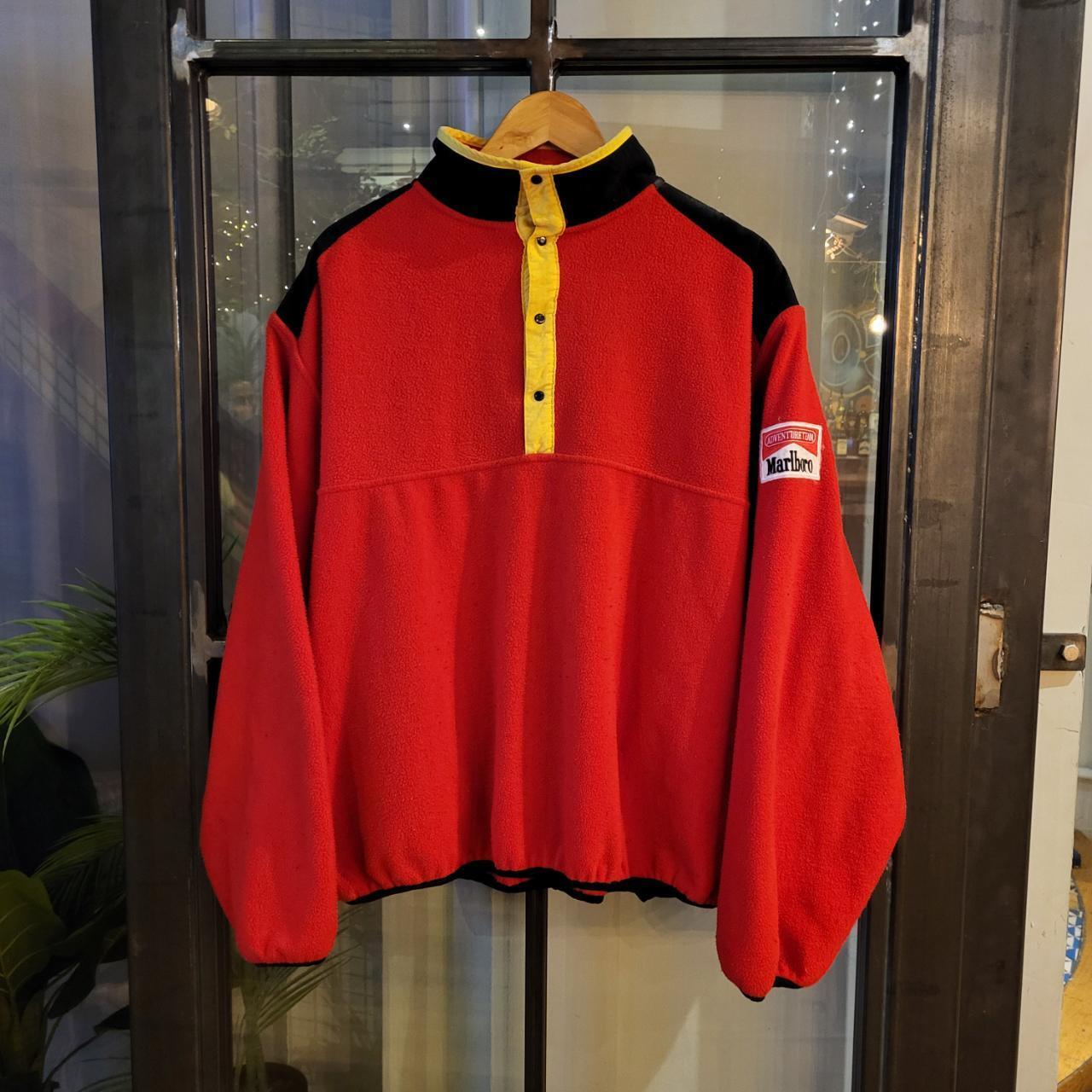 WDB052 - Vintage Retro Essential Marlboro Adventure Team Red Black 1/4 Button up Sweatshirt Fleece Jacket festival branded with spellout logo 90s Y2K style #fleece #adventureteam #festival #marlboro #cigarette
