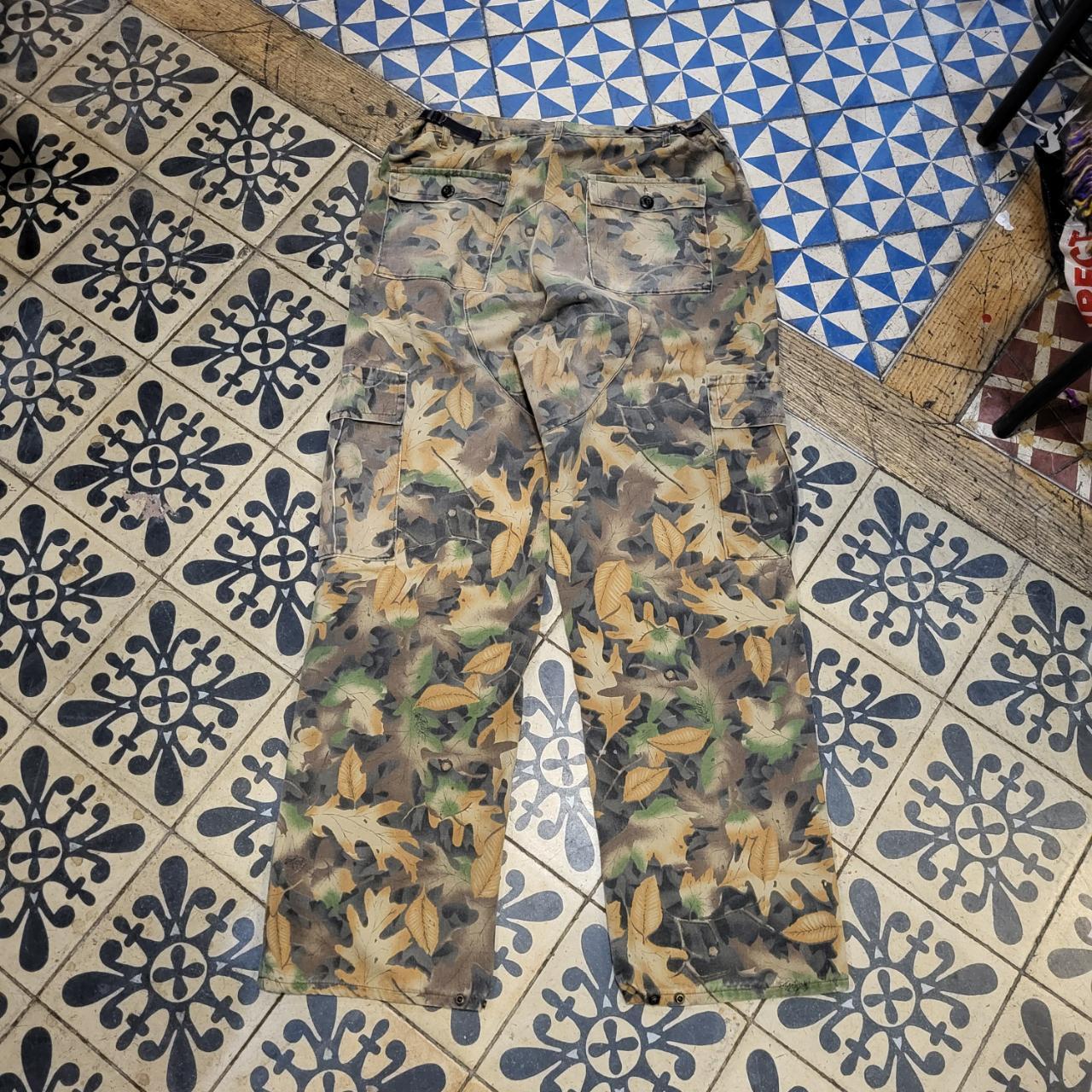 RTB069P - Vintage retro essential woodland RealTree adjustable cargos camo camouflage Carpenter Pants Trousers Jeans embroidered bottoms wide bagg straight leg hip hop skater 90s y2k workwear style