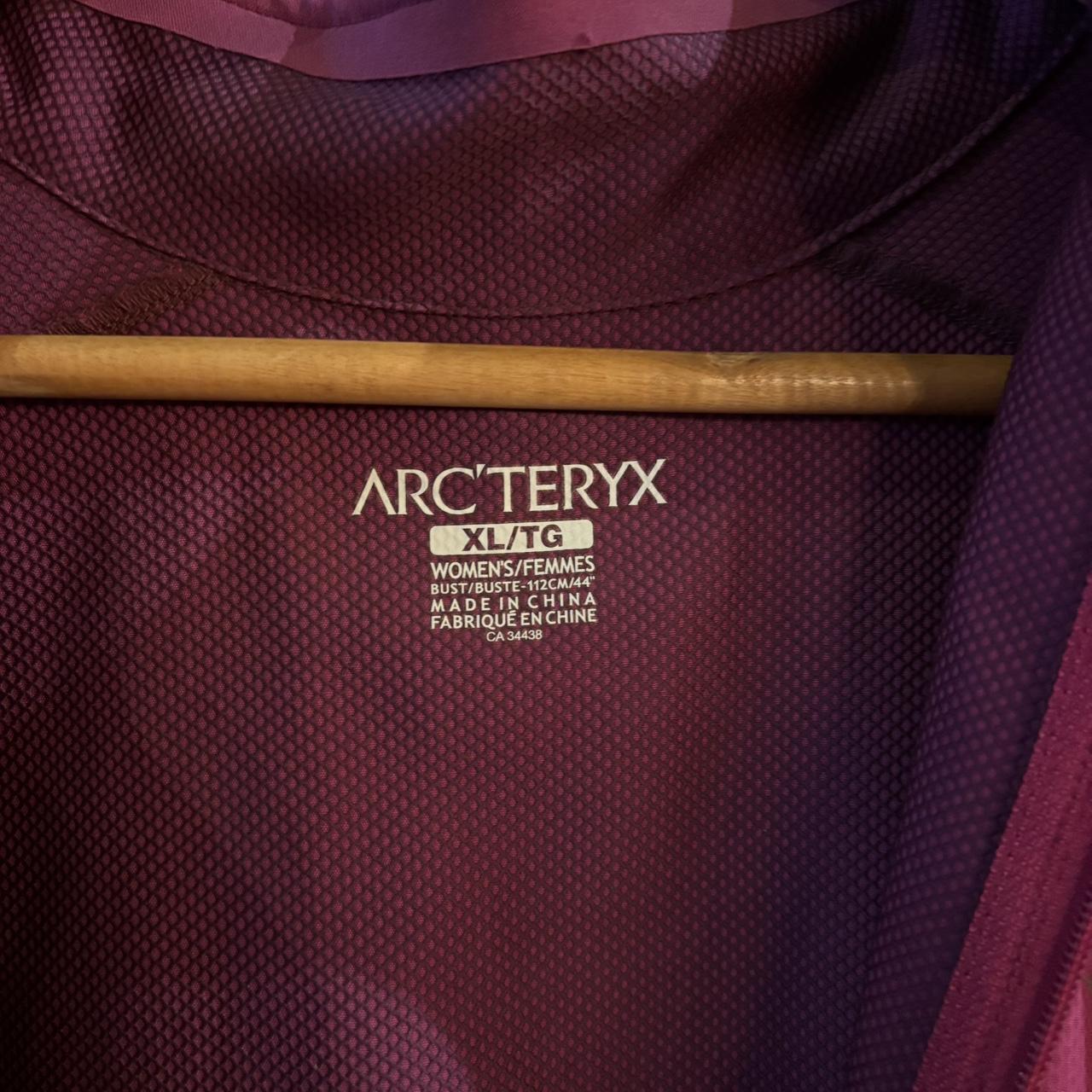 POL360F - Vintage Retro Essential Arc’Teryx Magenta Lightweight fleece under layer jacket #arcteryx #outdoors #hike #trail #gorpcore