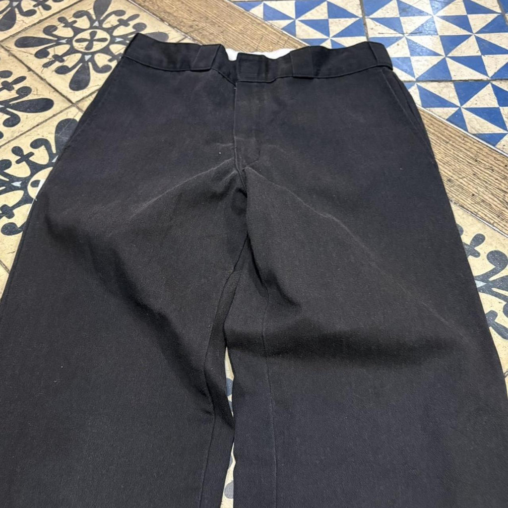 BR1011CD-P - Vintage retro essential Black Dickies 874 Straight Leg Trousers pants casual workwear #skater #utility #workwear #straightleg #dickies