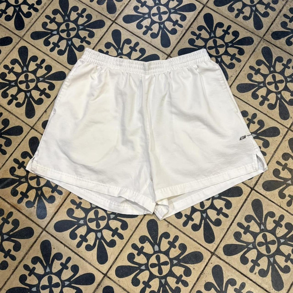 B0425A29 - Vintage Retro Essential White Reebok Running Activewear Shorts with patched logo #running #sportswear #reebok #football