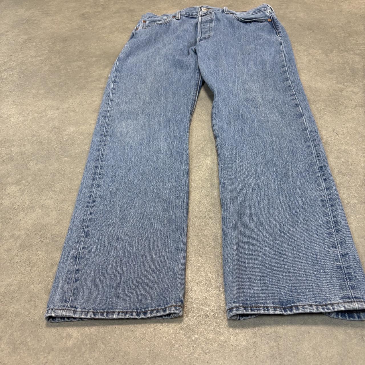 Vintage Levi's 501 Jeans Mens 34x32 Mid Blue Denim Wash Straight Leg Trousers Cowboy Western USA 90s Y2K