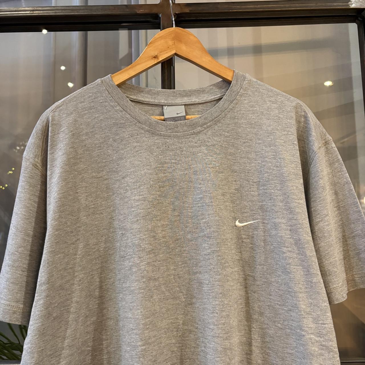 Vintage Nike T shirt Mens XL Grey Solo Swoosh Essentials Embroidered Tee Top 90s Y2K 00s