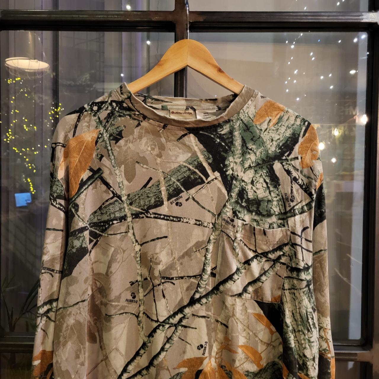 RTT214 - Vintage Retro essential RealTree Camouflage Khaki Green Brown Field Hunting graphic print Top Longsleeve T-Shirt Tee #realtree #y2k #utility #camo #hunting