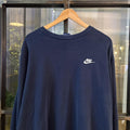 0125C51BR - Vintage Retro Essential Navy Nike Crewneck Jumper Sweatshirt with  embroidered logo #90s #sportswear #essential #y2k #nike