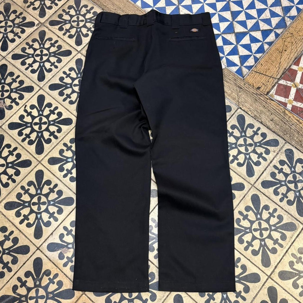 BR1011CT-F - Vintage retro essential Black Dickies Straight Leg Trousers pants casual workwear #skater #utility #workwear #straightleg #dickies