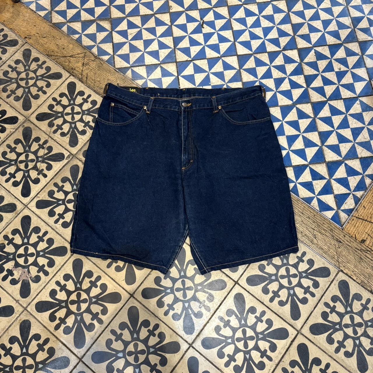 JRT114 - Vintage Retro Essential Lee Dark Blue Wash Denim Shorts Jorts with detailed patch Logo carpenter workwear #hiphop #90s #jorts #skater #lee