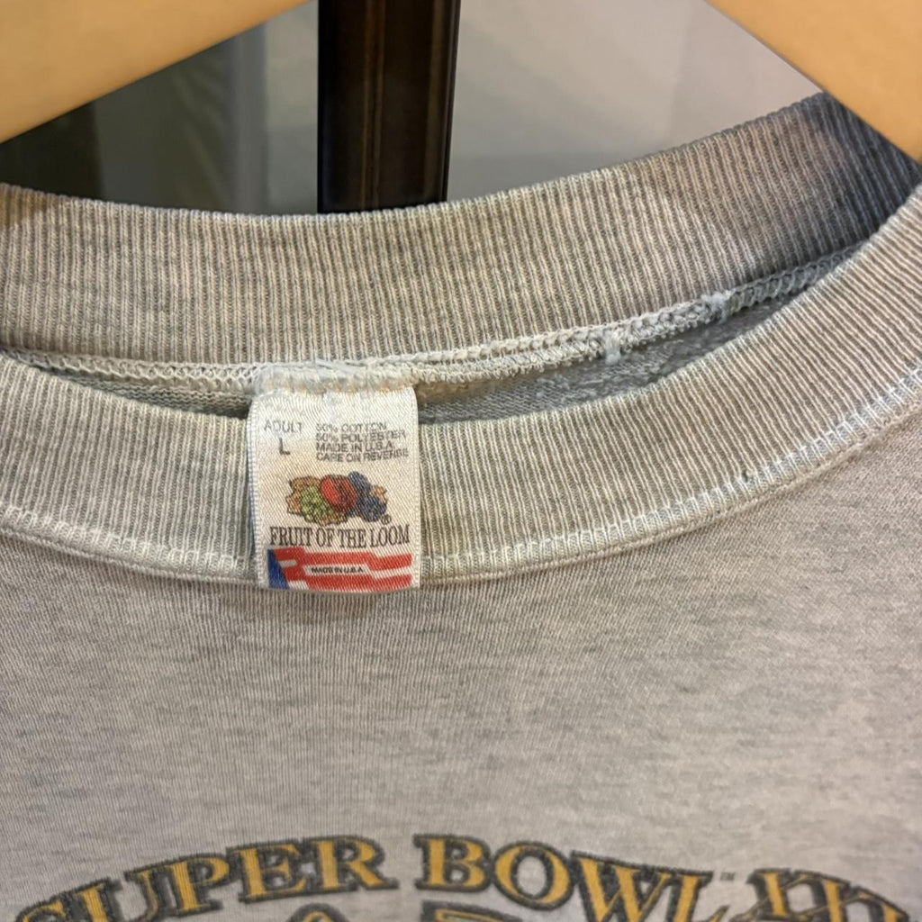 SWT668F - Vintage Retro Essential Grey Fruit of the Loom Super Bowl XXXI Champs Green Bay Packers 1997 , New Orleans Louisiana Crewneck Jumper Sweatshirt with print logo #90s #sportswear #greenbaypackers #nfl #superbowl