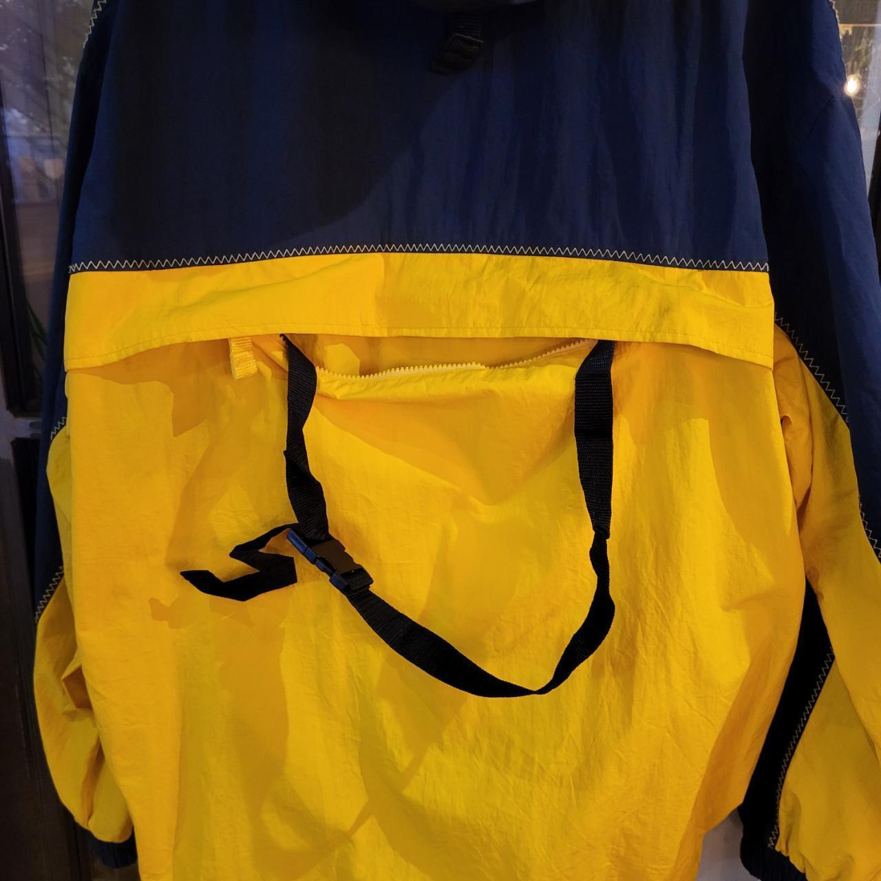 WDB026BR - Vintage Retro Essential Tommy Hilfiger Yellow Navy Packable Lightweight Windbreaker full zip button up Jacket with sleeve patch logo #tommy #preppy #windbreaker #festival #90s