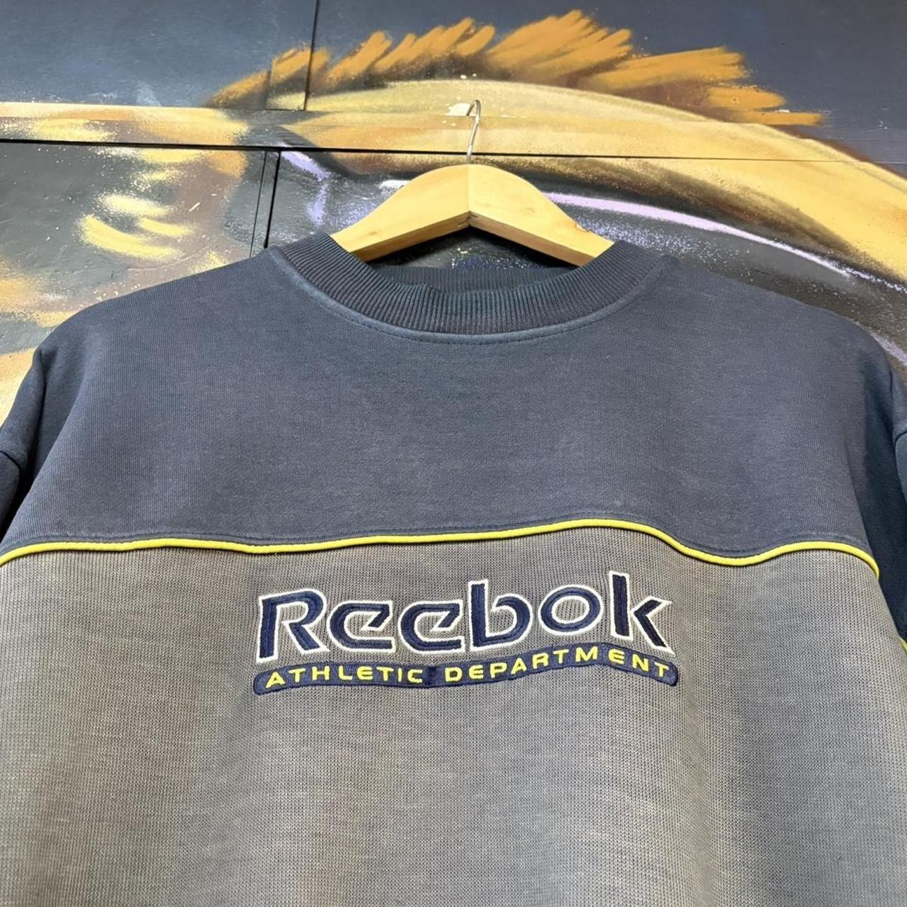 MA0109GY-U - Vintage Retro Essential Reebok Athletic Department Crewneck Jumper Sweatshirt with embroidered logo #90s #sportswear #essential #y2k #reebok