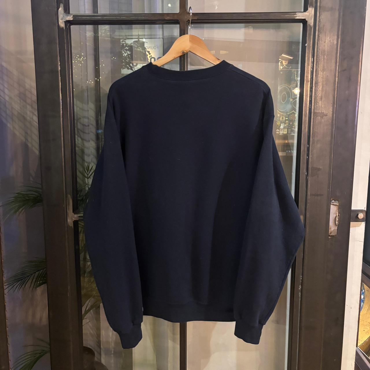 SWT646F - Vintage Retro Essential Navy Champion Crewneck Jumper Sweatshirt with embroidered logo #90s #sportswear #essential #y2k #champion